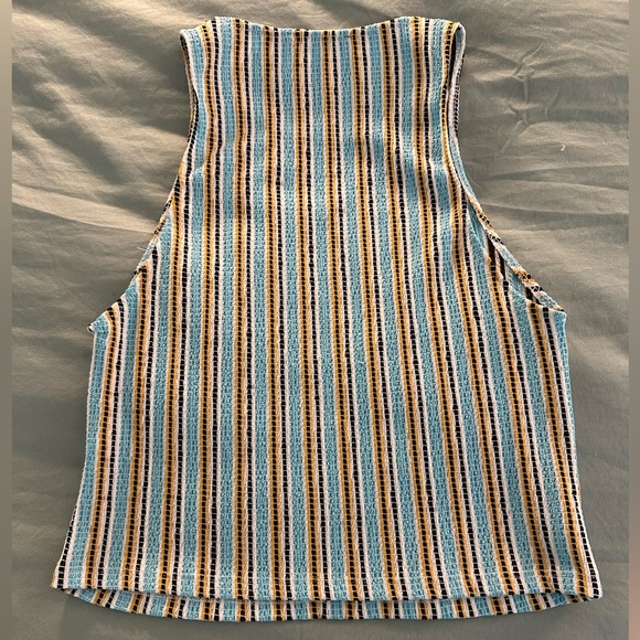 Patterned Crop top - Picture 3 of 4